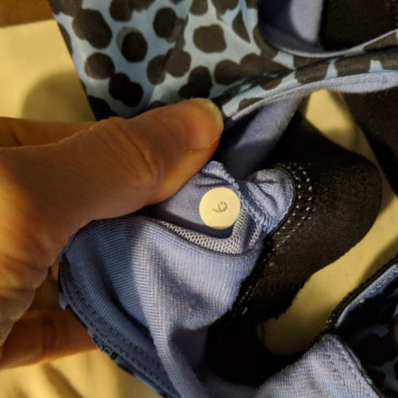 Lululemon Top Size 6 - Picture 8 of 8